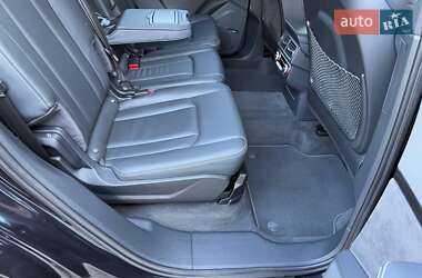 Внедорожник / Кроссовер Audi Q7 2017 в 