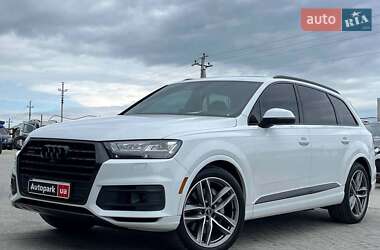 Внедорожник / Кроссовер Audi Q7 2017 в 