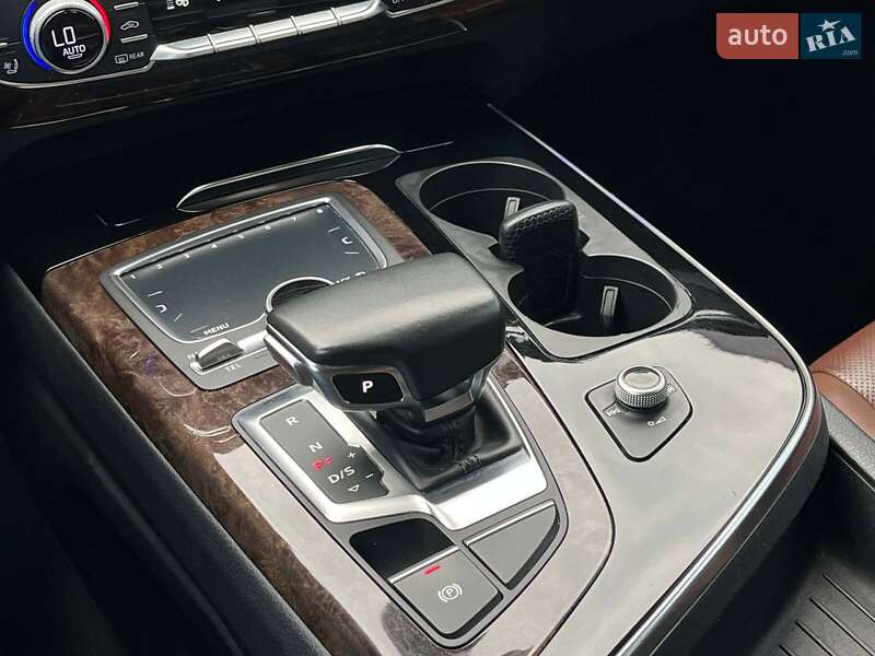 Внедорожник / Кроссовер Audi Q7 2017 в Львове