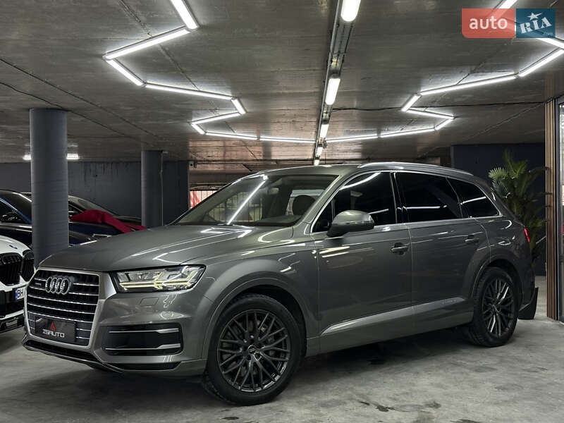 Внедорожник / Кроссовер Audi Q7 2015 в Одессе