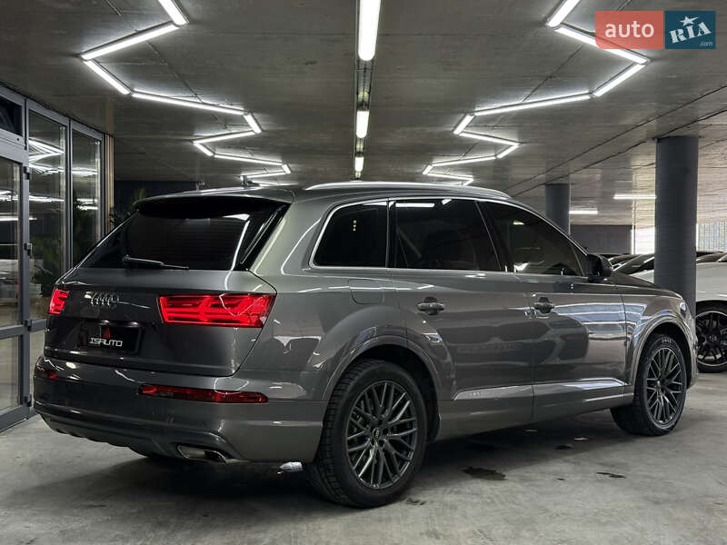 Внедорожник / Кроссовер Audi Q7 2015 в Одессе