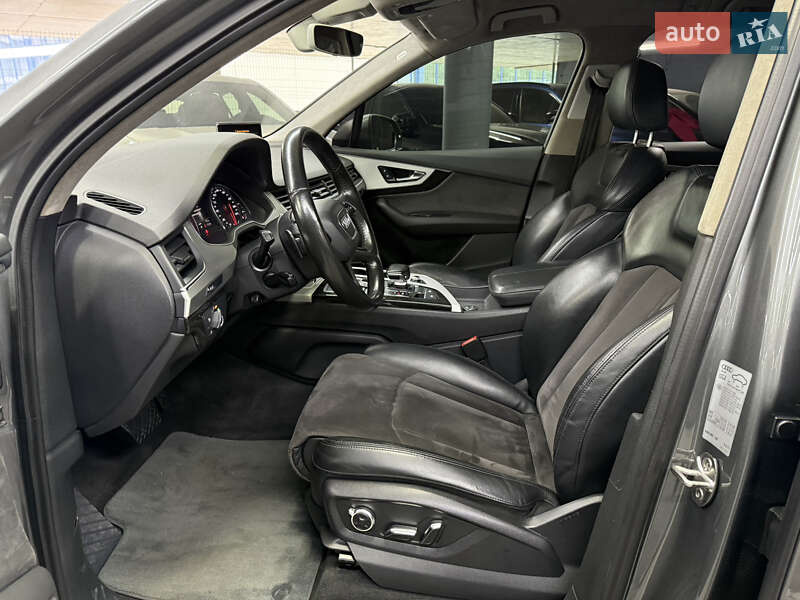 Внедорожник / Кроссовер Audi Q7 2015 в Одессе