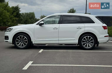 Позашляховик / Кросовер Audi Q7 2017 в 