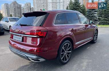 Позашляховик / Кросовер Audi Q7 2020 в 