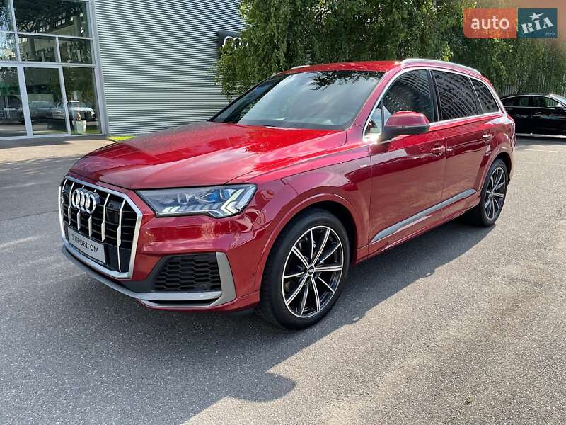 Внедорожник / Кроссовер Audi Q7 2020 в Киеве