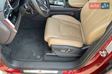 Позашляховик / Кросовер Audi Q7 2020 в 