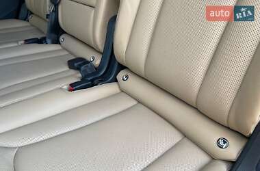 Позашляховик / Кросовер Audi Q7 2020 в 