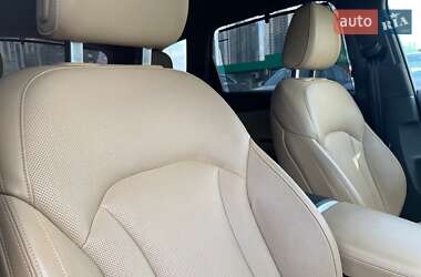 Позашляховик / Кросовер Audi Q7 2020 в 