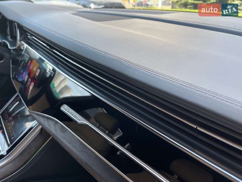 Внедорожник / Кроссовер Audi Q7 2020 в Киеве