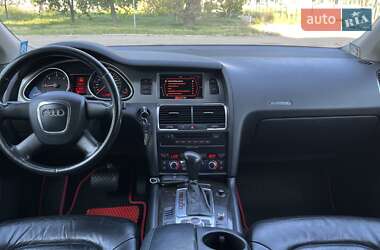 Позашляховик / Кросовер Audi Q7 2007 в 