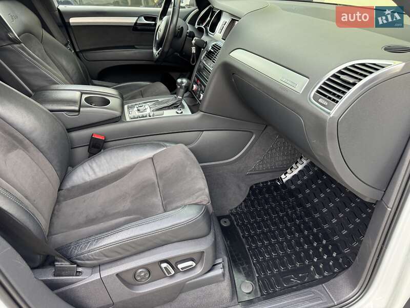 Внедорожник / Кроссовер Audi Q7 2012 в Стрые