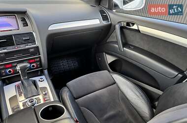 Внедорожник / Кроссовер Audi Q7 2012 в 