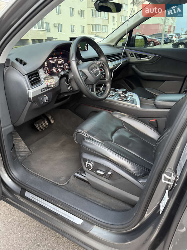 Позашляховик / Кросовер Audi Q7 2016 в Вінниці