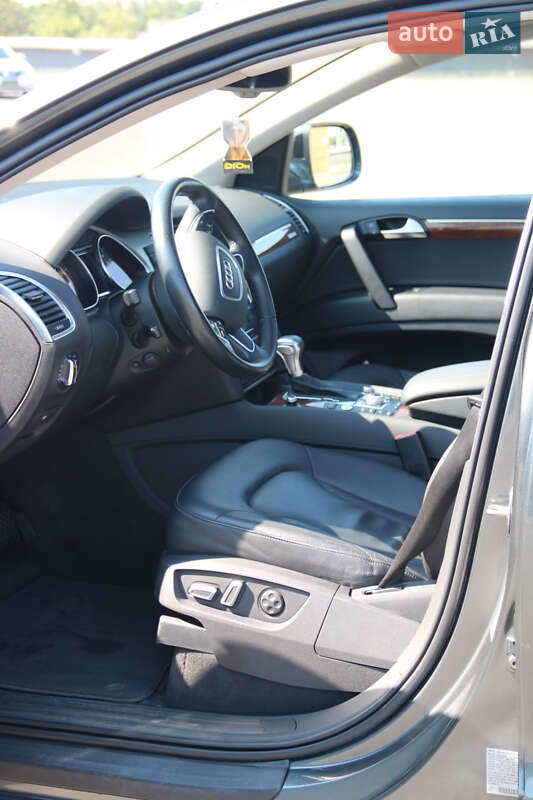 Внедорожник / Кроссовер Audi Q7 2014 в Киеве