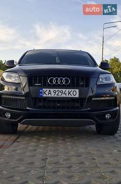 Позашляховик / Кросовер Audi Q7 2015 в 