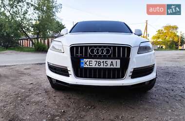Внедорожник / Кроссовер Audi Q7 2006 в 
