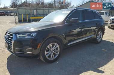 Внедорожник / Кроссовер Audi Q7 2017 в 