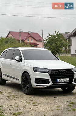 Позашляховик / Кросовер Audi Q7 2017 в Винниках