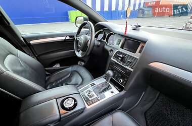 Внедорожник / Кроссовер Audi Q7 2010 в 