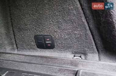 Позашляховик / Кросовер Audi Q7 2011 в 