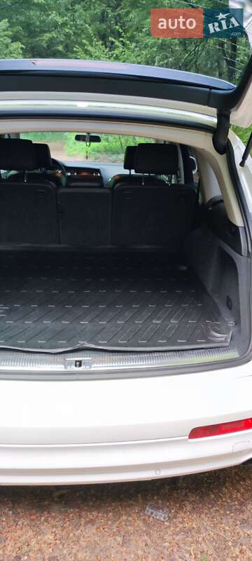 Позашляховик / Кросовер Audi Q7 2011 в Львові