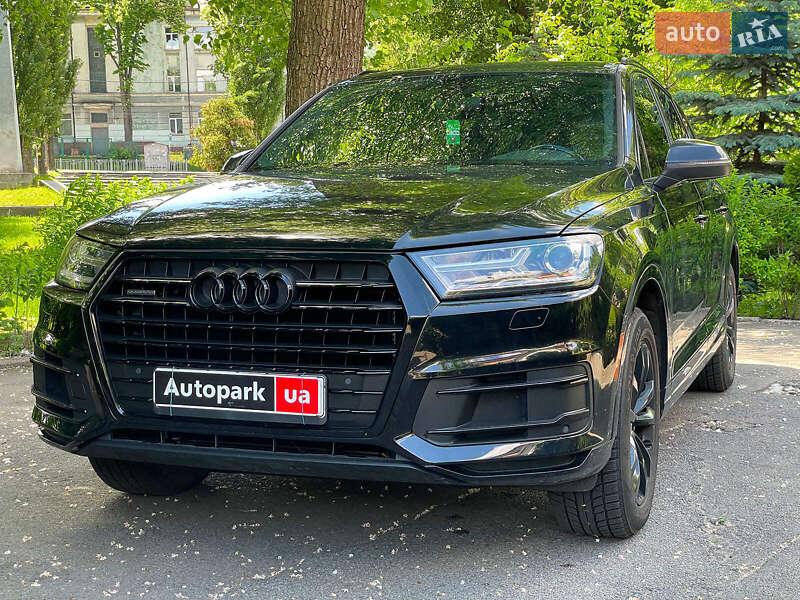 Позашляховик / Кросовер Audi Q7 2017 в Києві