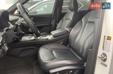 Внедорожник / Кроссовер Audi Q7 2018 в 
