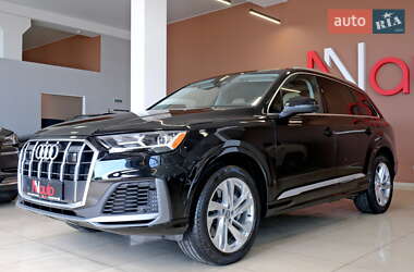 Внедорожник / Кроссовер Audi Q7 2020 в 