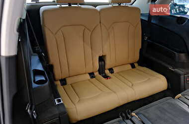 Внедорожник / Кроссовер Audi Q7 2020 в 