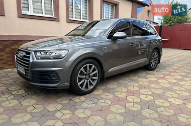 Внедорожник / Кроссовер Audi Q7 2016 в 