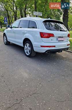 Позашляховик / Кросовер Audi Q7 2014 в 