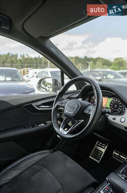 Внедорожник / Кроссовер Audi Q7 2018 в 