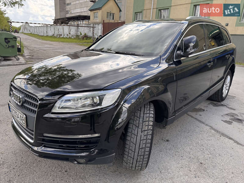 Позашляховик / Кросовер Audi Q7 2006 в Шепетівці
