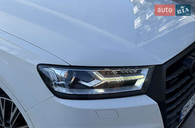 Внедорожник / Кроссовер Audi Q7 2017 в 