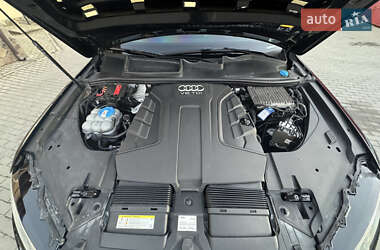 Внедорожник / Кроссовер Audi Q7 2015 в 