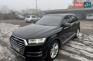 Внедорожник / Кроссовер Audi Q7 2015 в 