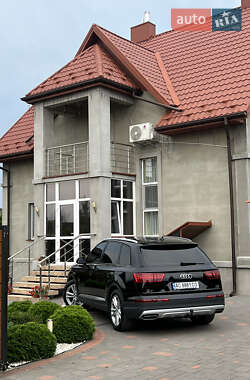 Внедорожник / Кроссовер Audi Q7 2015 в 