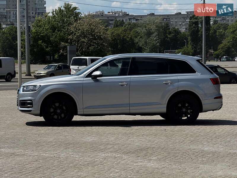 Внедорожник / Кроссовер Audi Q7 2019 в Харькове