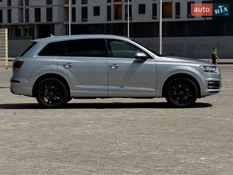 Внедорожник / Кроссовер Audi Q7 2019 в Харькове