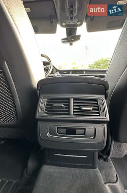 Внедорожник / Кроссовер Audi Q7 2016 в 