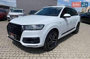 Внедорожник / Кроссовер Audi Q7 2017 в 