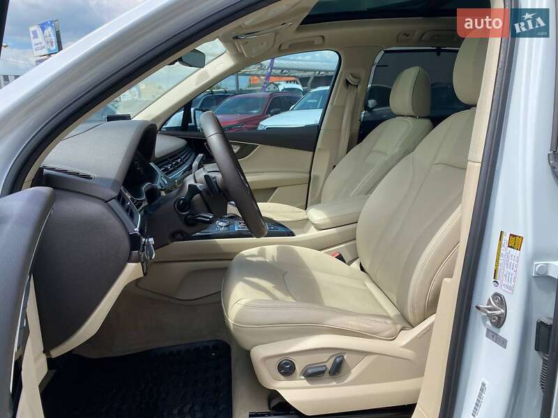 Внедорожник / Кроссовер Audi Q7 2017 в Львове