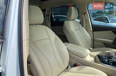 Внедорожник / Кроссовер Audi Q7 2017 в 