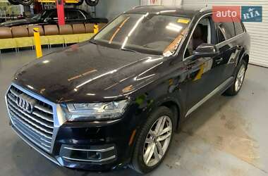 Внедорожник / Кроссовер Audi Q7 2018 в 