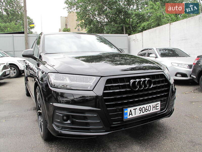 Внедорожник / Кроссовер Audi Q7 2015 в Киеве