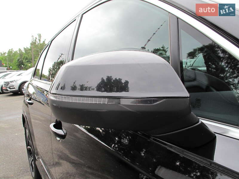 Внедорожник / Кроссовер Audi Q7 2015 в Киеве