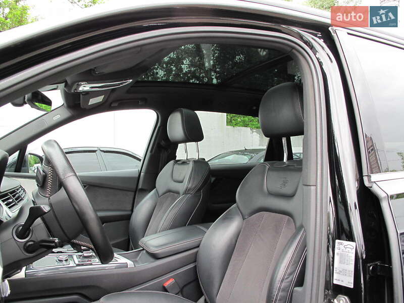 Внедорожник / Кроссовер Audi Q7 2015 в Киеве