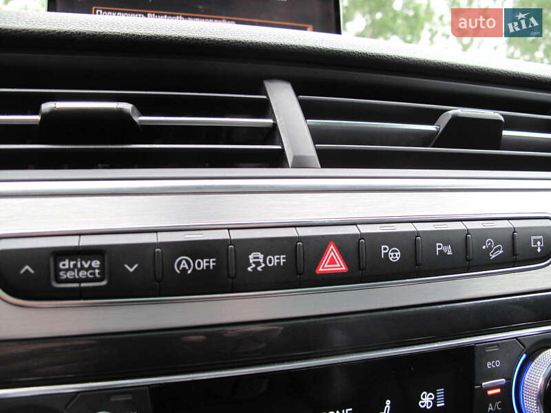 Внедорожник / Кроссовер Audi Q7 2015 в Киеве