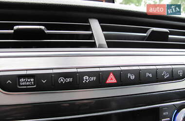 Позашляховик / Кросовер Audi Q7 2015 в 
