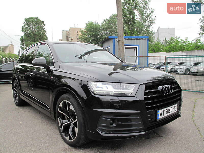 Внедорожник / Кроссовер Audi Q7 2015 в Киеве